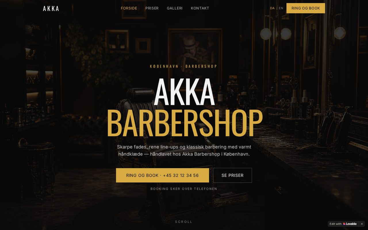 Skærmbillede af hjemmesiden Akka Booking med online tidsbestilling til barbershop